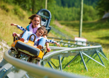 Descentes du Toboggan de la Vue-des-Alpes en luge à roulettes   – Loisirs et bien-être pour tous