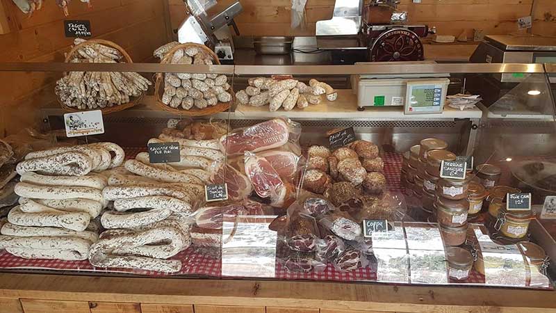 Chez Dédé, charcuterie Maison Bernard à Plampinet Névache